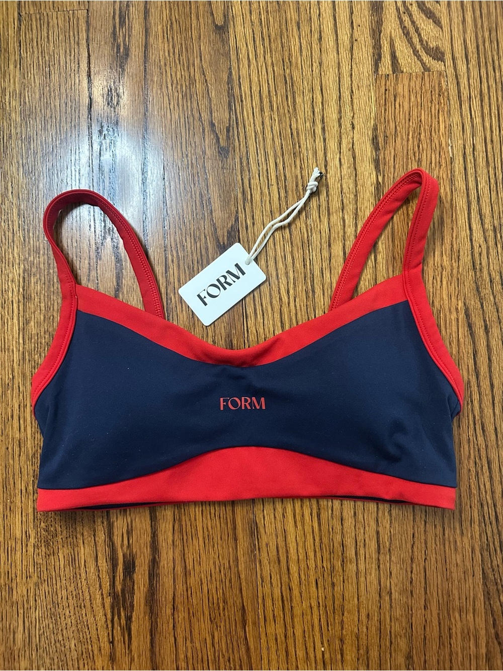 FORM Scoop Contrast Bra - Navy/Cherry - Size Medium NWT